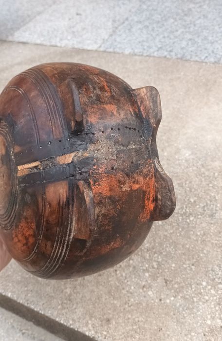 Plosca veche din lemn