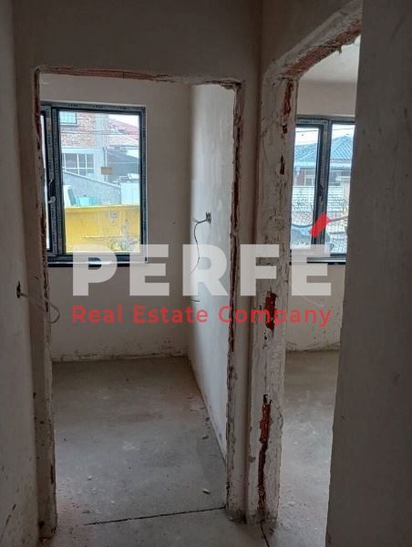 Продава се Тристаен апартамент в Бургас, Меден рудник - зона А - 84 кв.м за 834 €/кв.м - Снимка #3