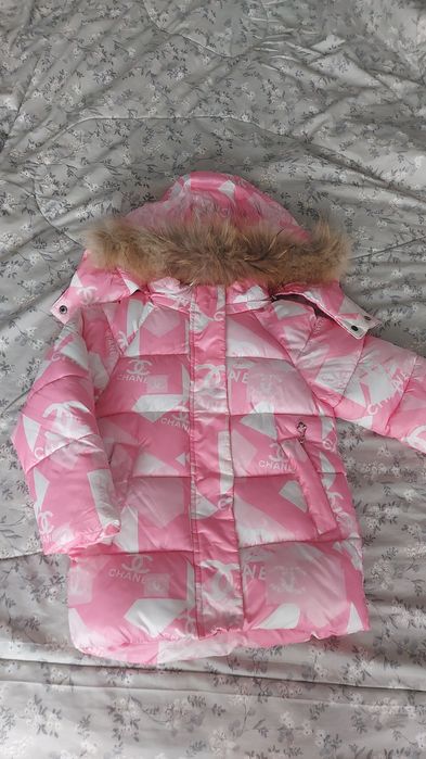 Куртка почти новая 3500