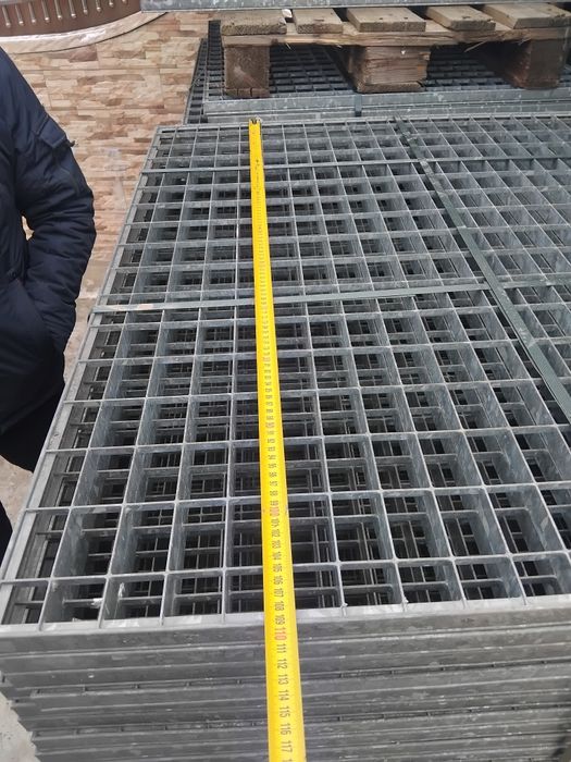 Grilaje zincate galvanizate