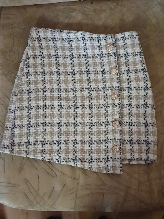 Дамска бежова букле пола