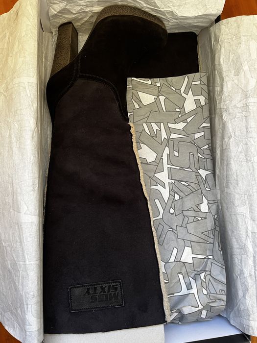 Дамски ботуши Miss Sixthy от велур - размер 38