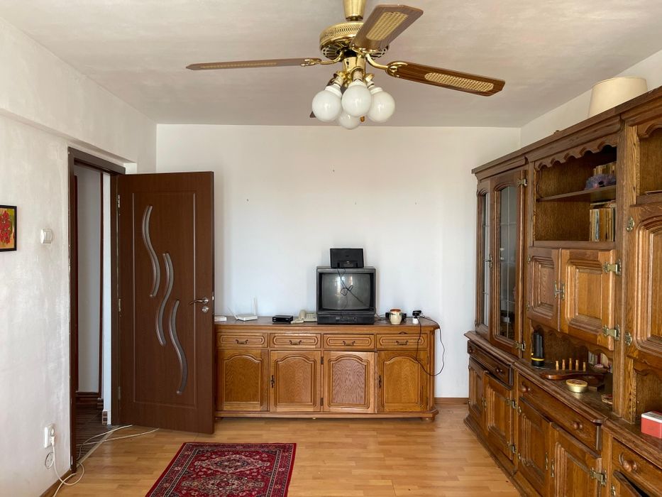 Apartament 2 camere VAND URGENT!