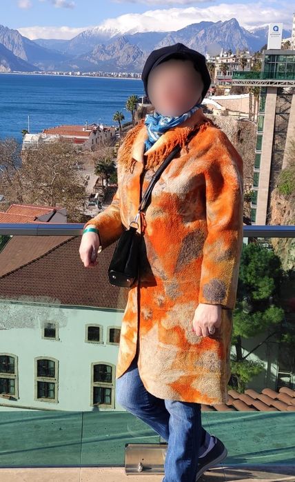 Продам пальто ручной работы из войлока