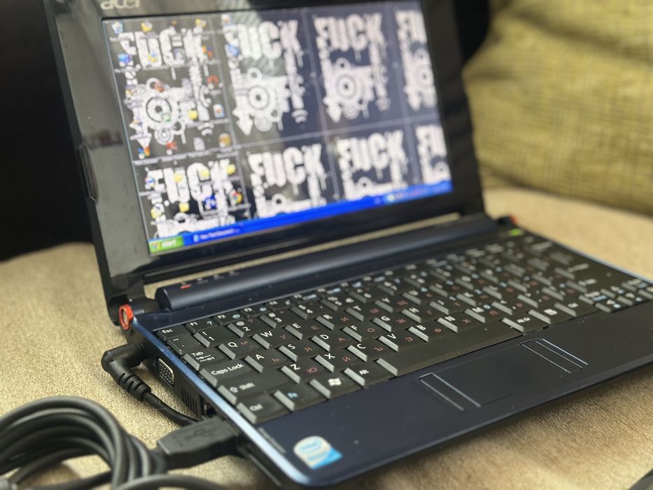Acer Aspire One Лаптоп