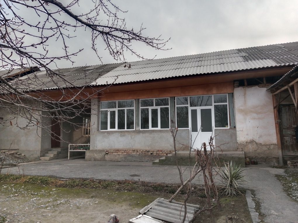 Hovli uy 11,5 sotix srochna