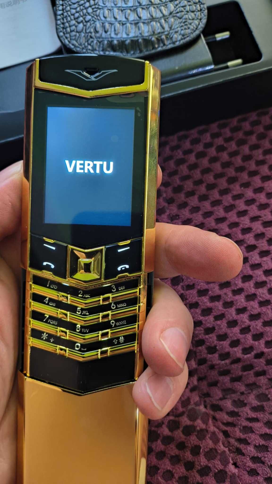 VERTU Slide чисто нови