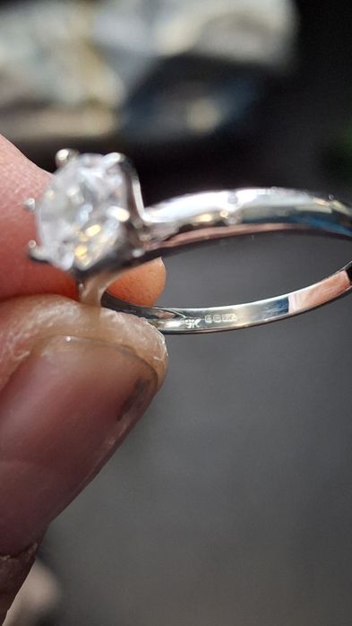 Златен Пръстен 2.24гр - 9 Карата Бяло Злато