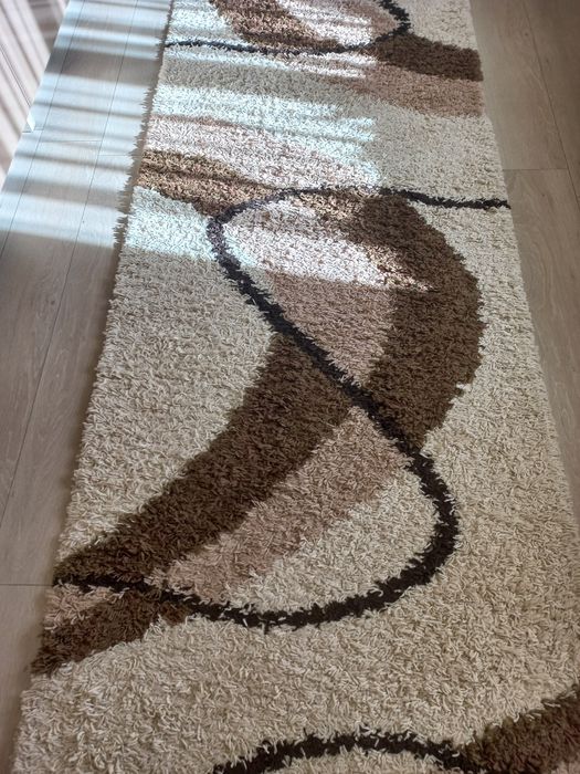 Covor saggy alb cu maro