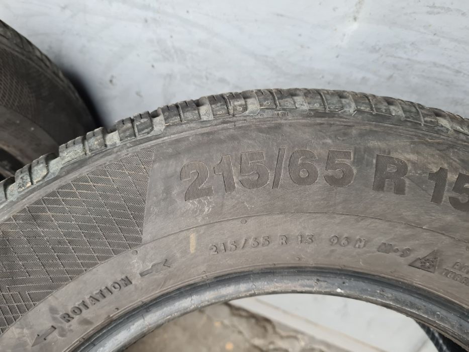 2 бр. зимни гуми 215/65/15 Continental 8 mm DOT 2613