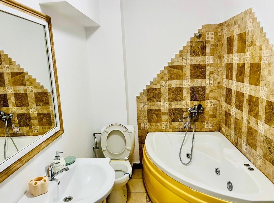 Vand Apartament, zona campului manastur Cluj !