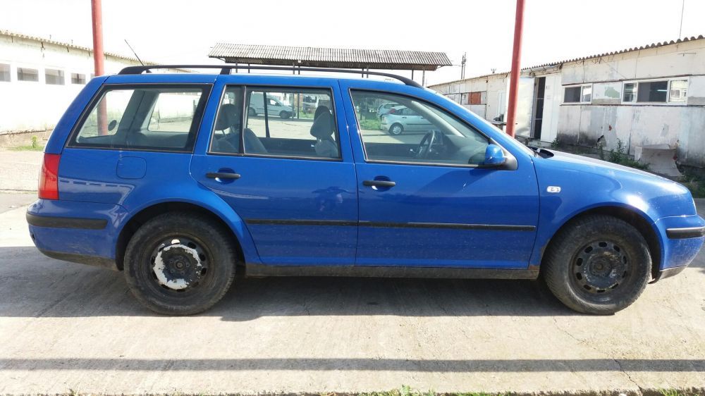 Dezmembrez vw golf 4,2001, benzina,2.0 4motion