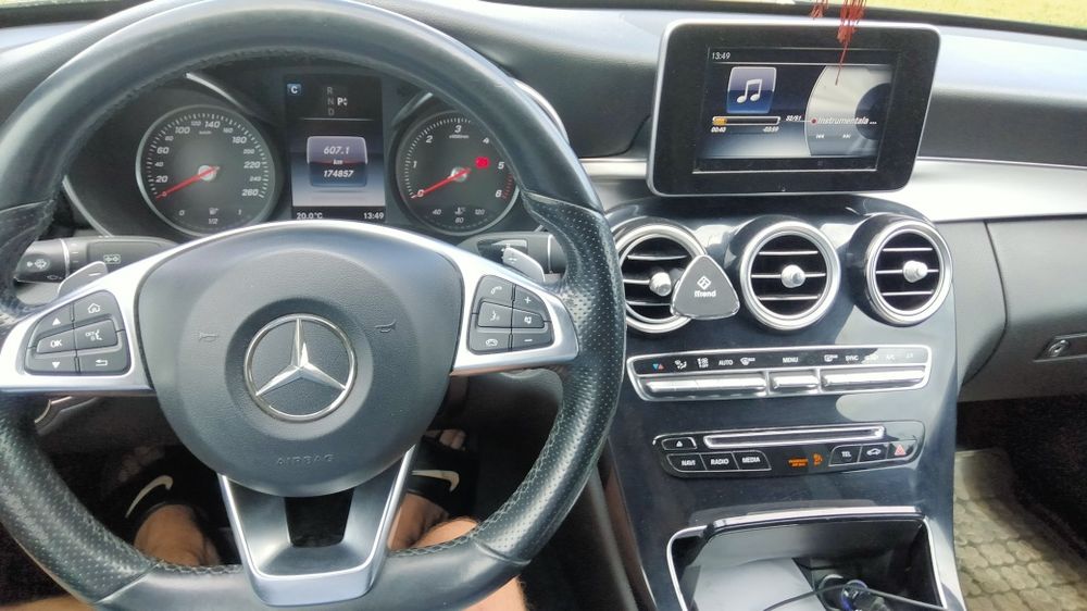 Vând Mercedes AMG,C 220!!!