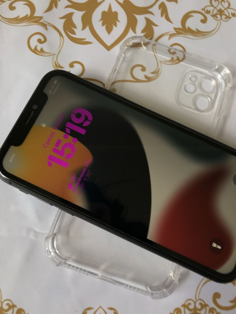 Iphone 11  идеальная оригинал