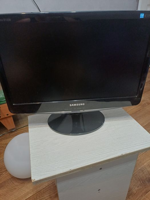 Продам монитор Samsung,Савбуфер(колонки)