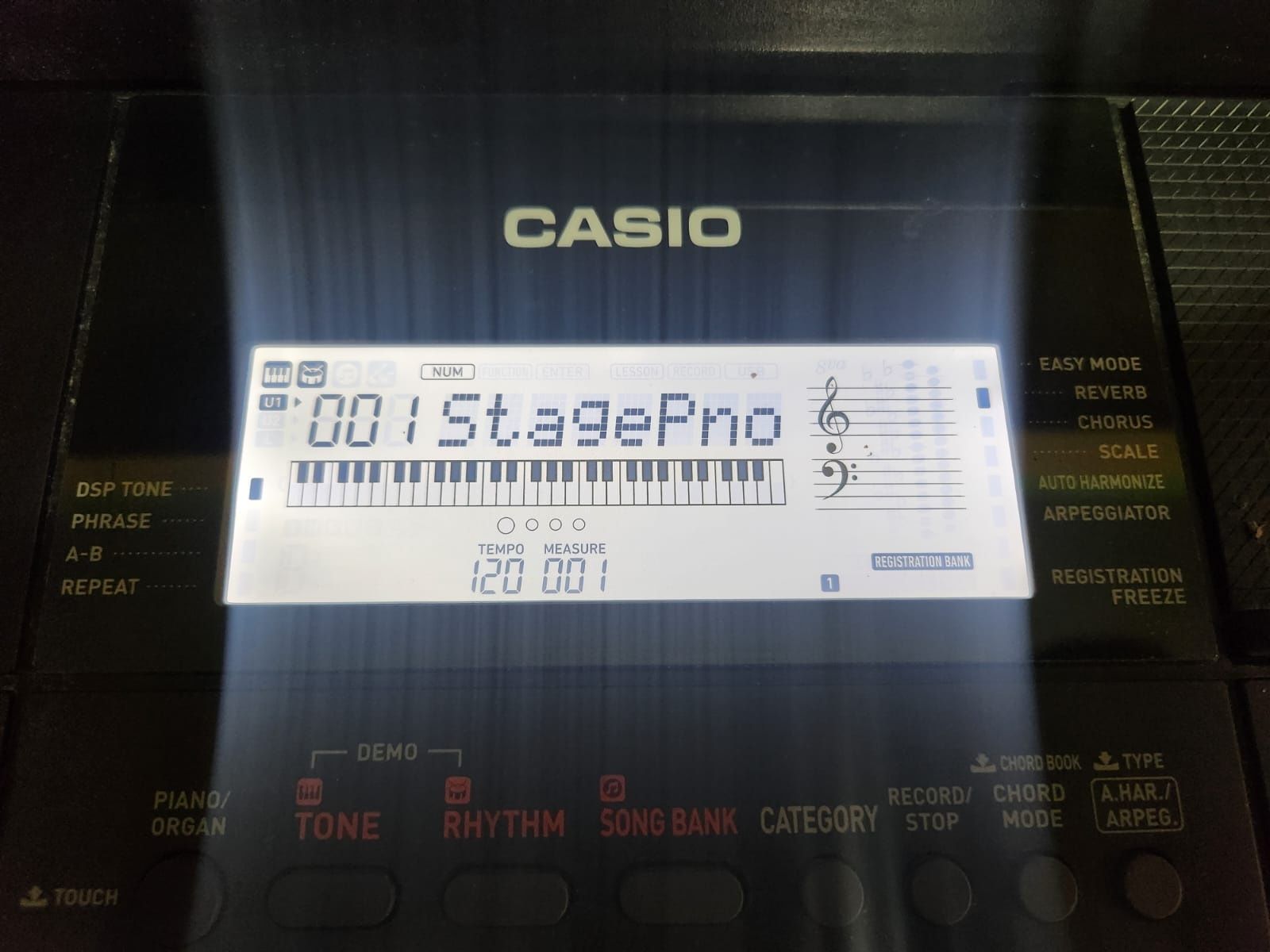 Orga Casio CT-X700