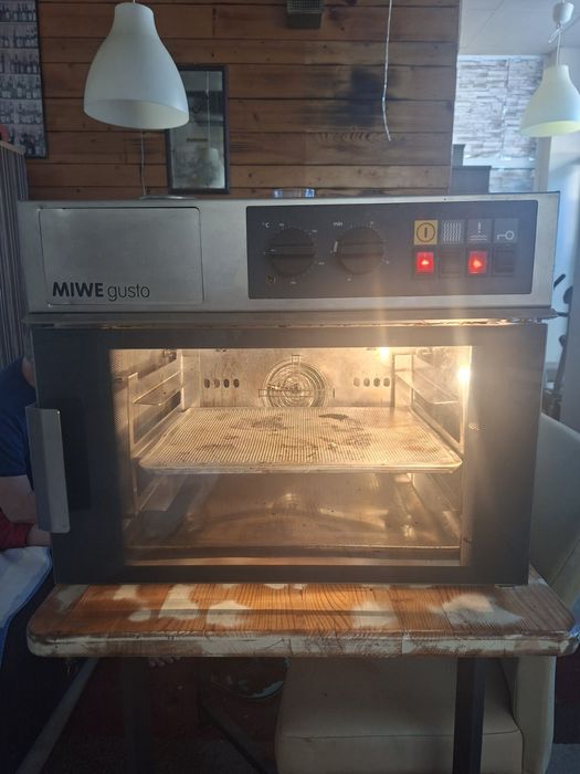 Конвектомат три тави професионален