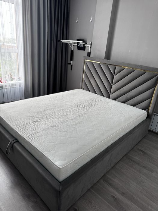 Продам кровать 160*200. Механизм подьемный.