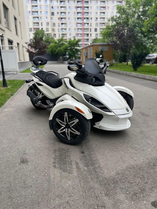 Can Am Spyder Automat 2011