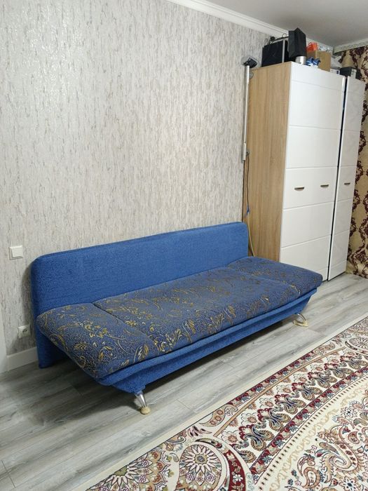 Диван в хорошем состоянии