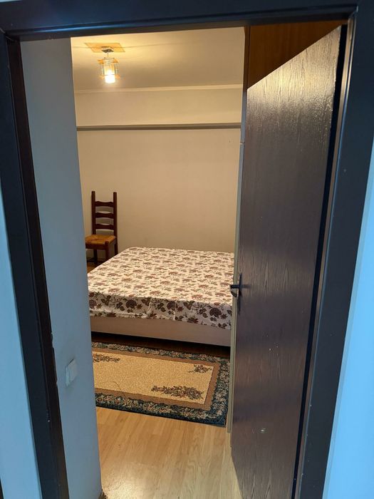 Inchiriez apartament