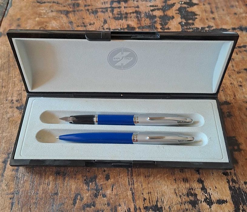 писалка и химикалка Сапи Sapi комплект сребро със синьо Италия в кутия