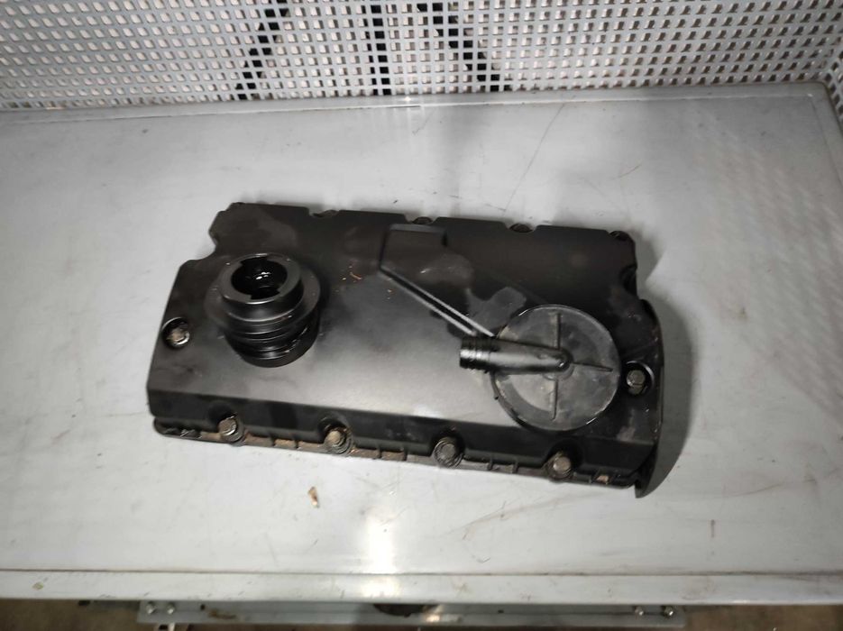 Capac culbutori volkswagen vw golf 5 1.9 BKC 038130469