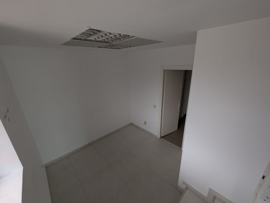 Spatiu de închiriat 43 mp Fieni