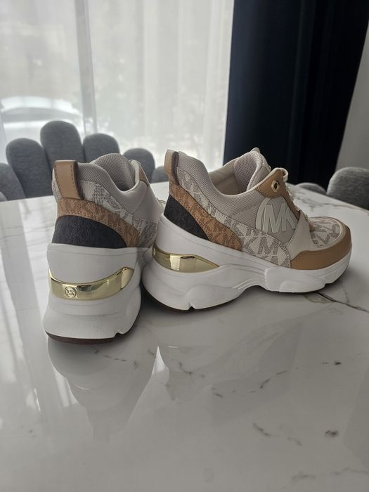 Оригинални дамски маратонки Michael Kors