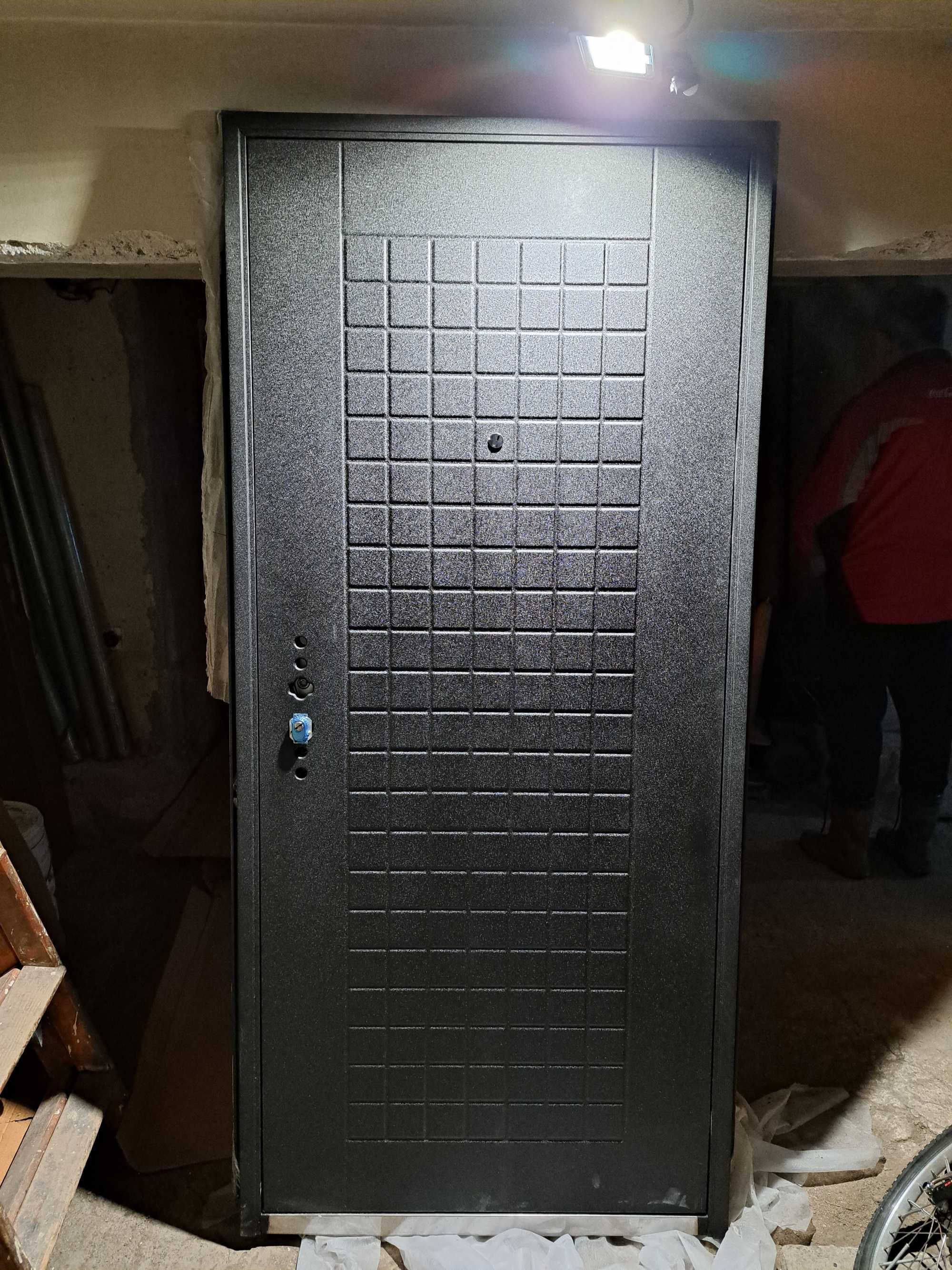 Метална врата 701C