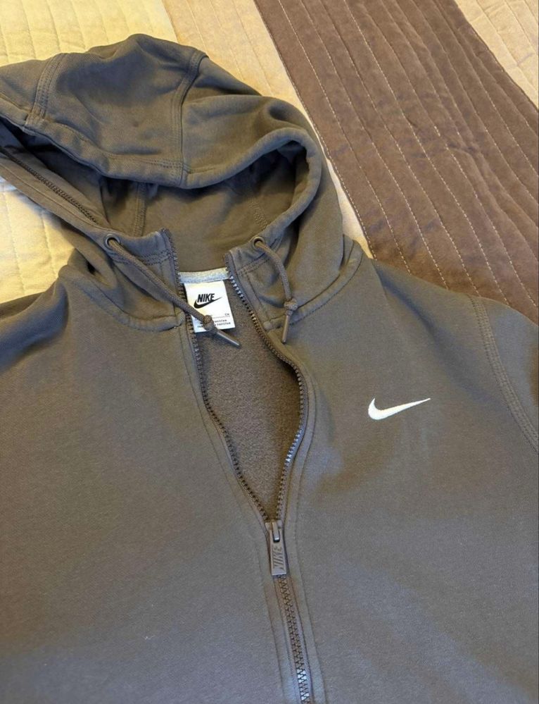 Нов екип на nike