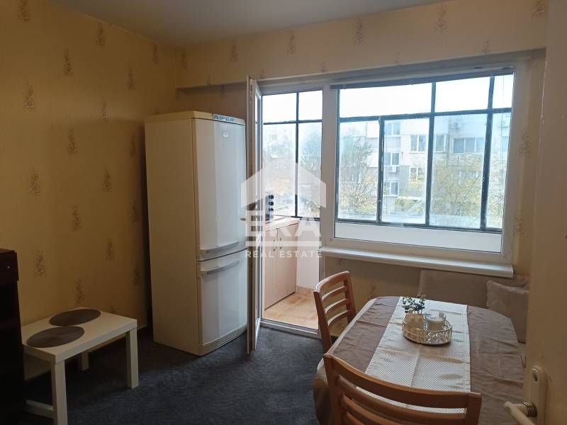 Гарсониера на среден етаж в кв. "Владиславово" за продажба, с площ 41,