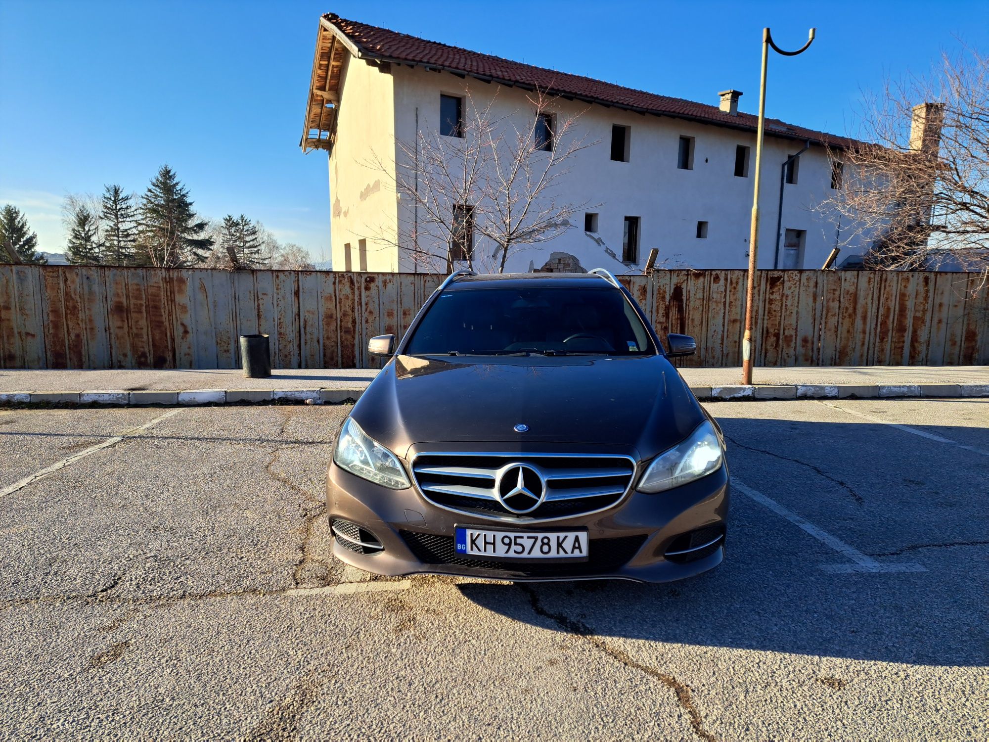 Mercedes-Benz E 200