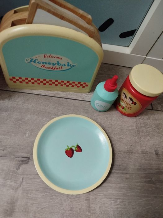 Запазени дървени играчки
