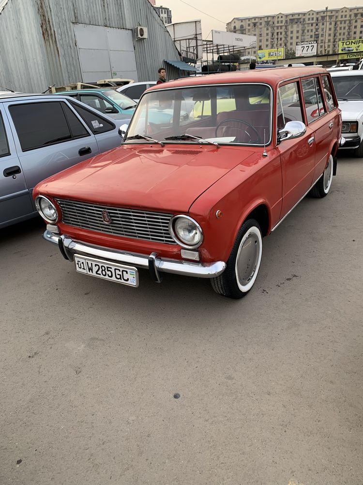 Vaz 2102 radnoy kraska