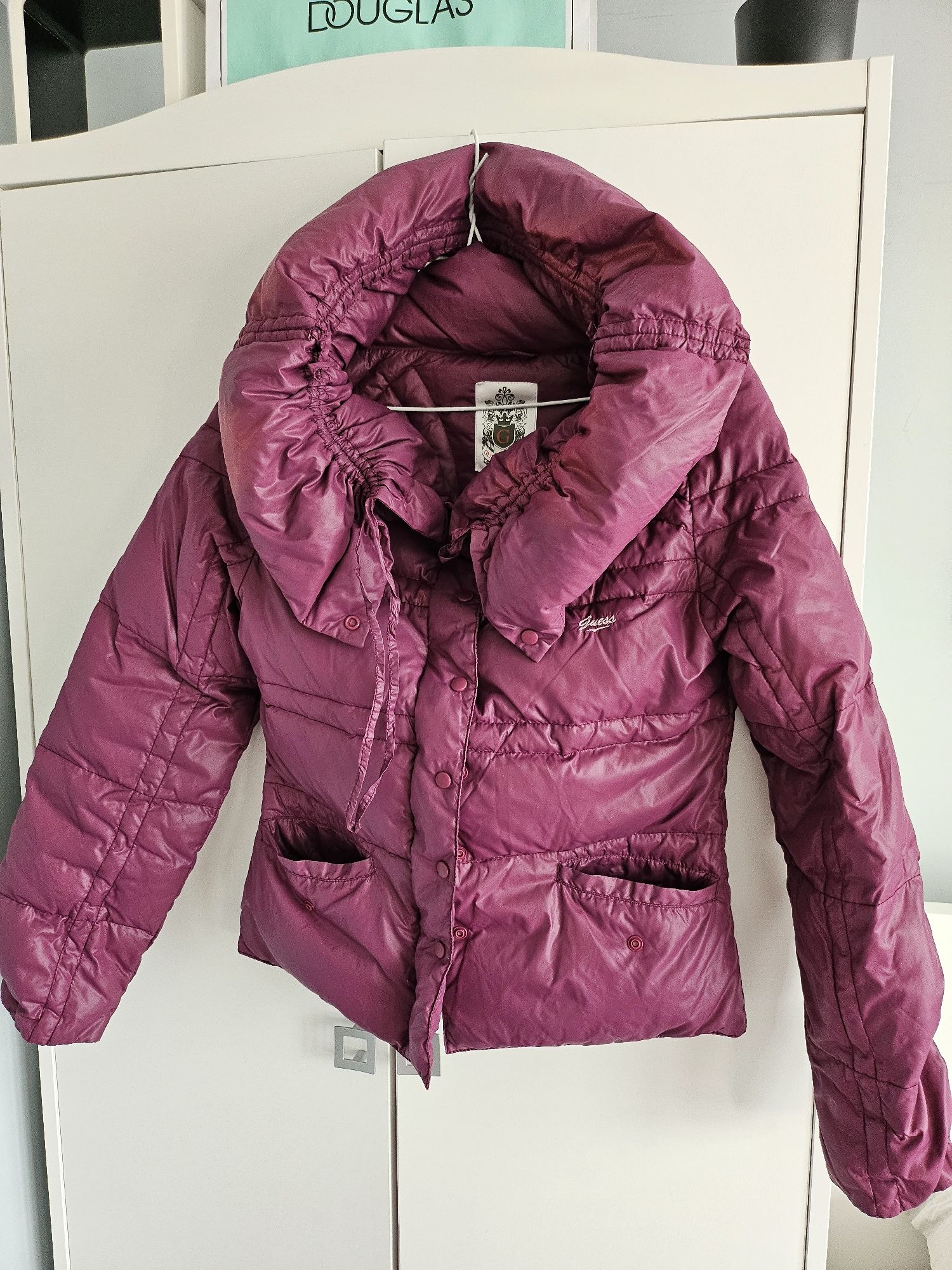 Дамско яке GUESS