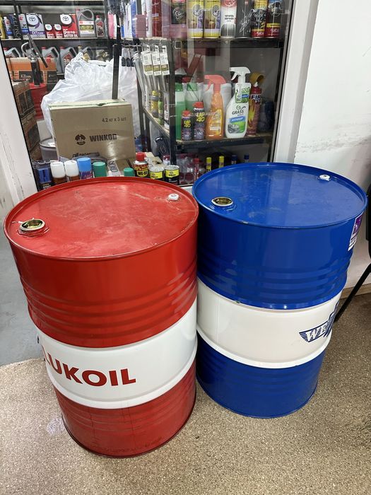 Продаются пустые 200л бочки