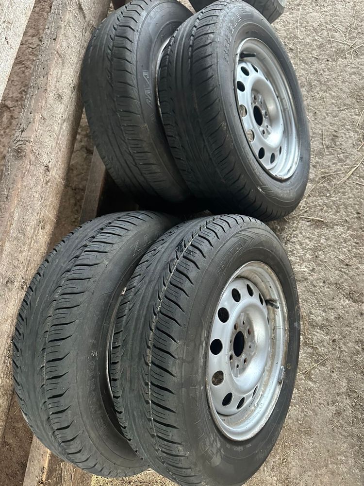 Диски с шинами продам