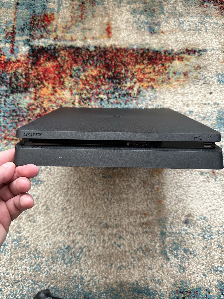 Playstation 4 slim 1 tb