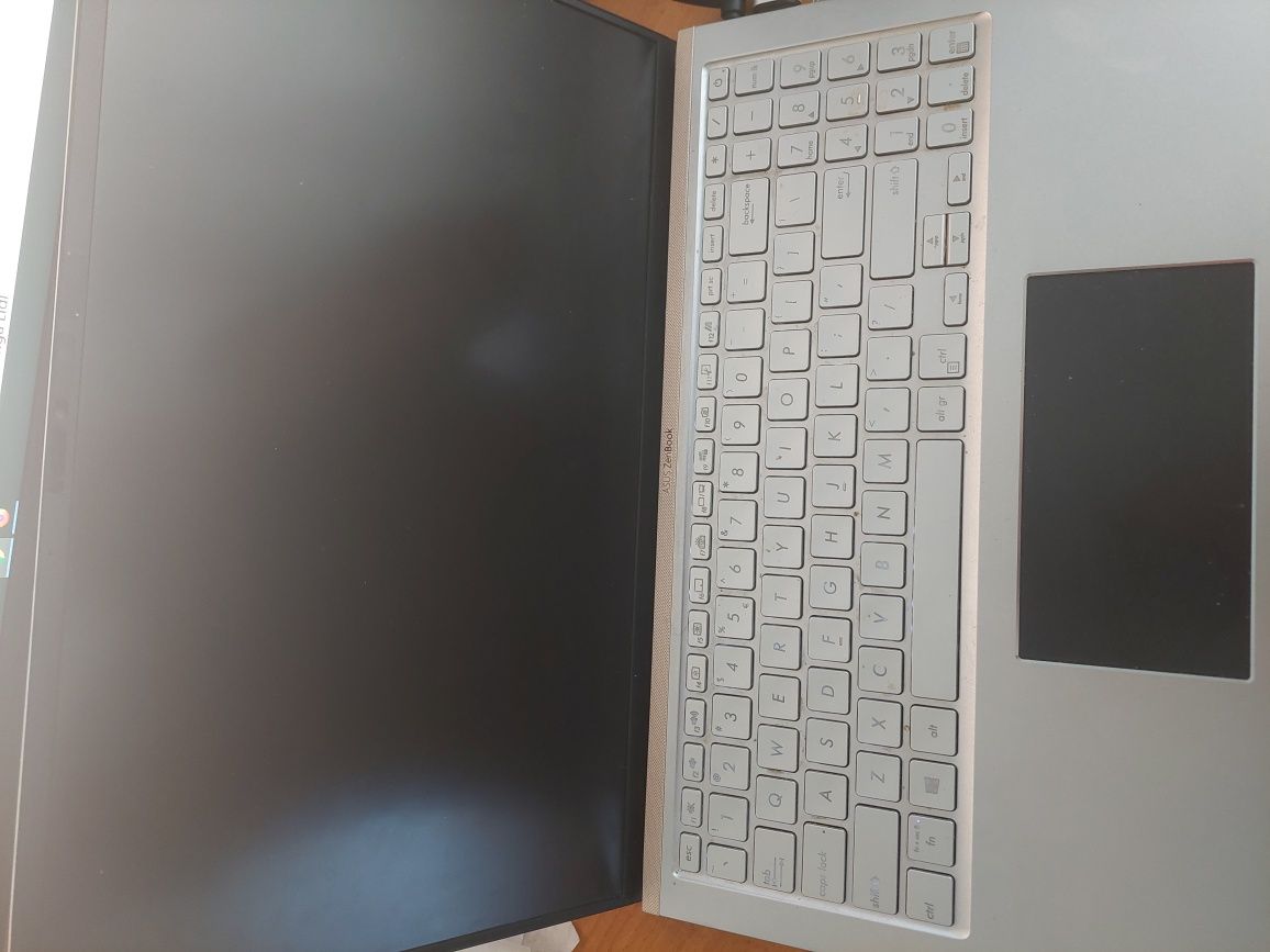 Laptop ASUS ZenBook UX534FTC i7, 16gb ram, 512gb ssd, nVidia gtx1650