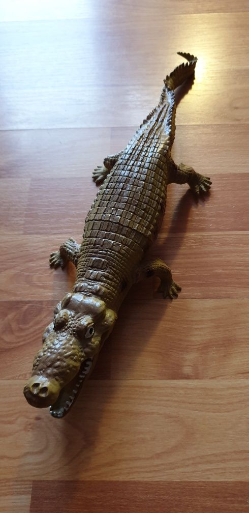 Figurina crocodil, 41 cm lungime
