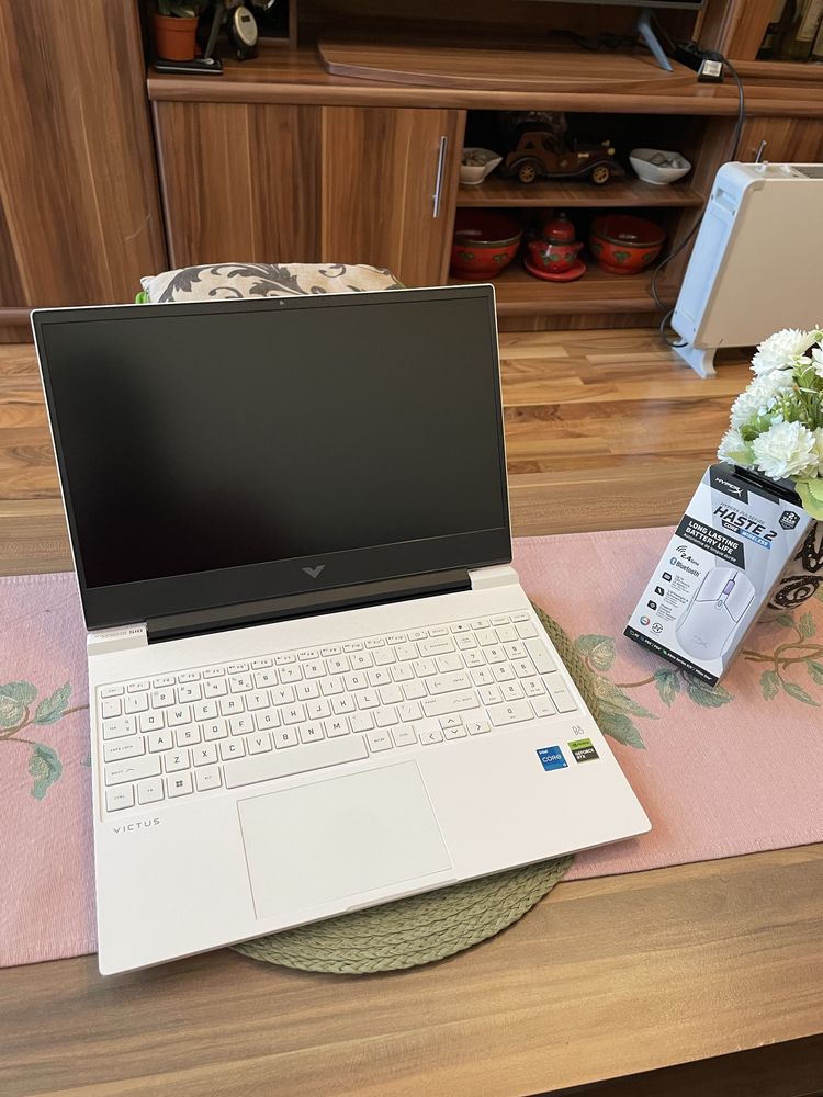 HP Victus 15 - RTX 4060 / I5-12500h / 16 RAM / Гаранция