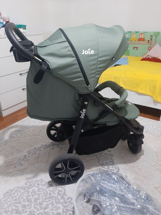 Продам коляску фирмы Joie