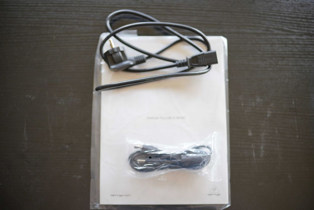 Behringer XENYX X 1204 USB Mixer