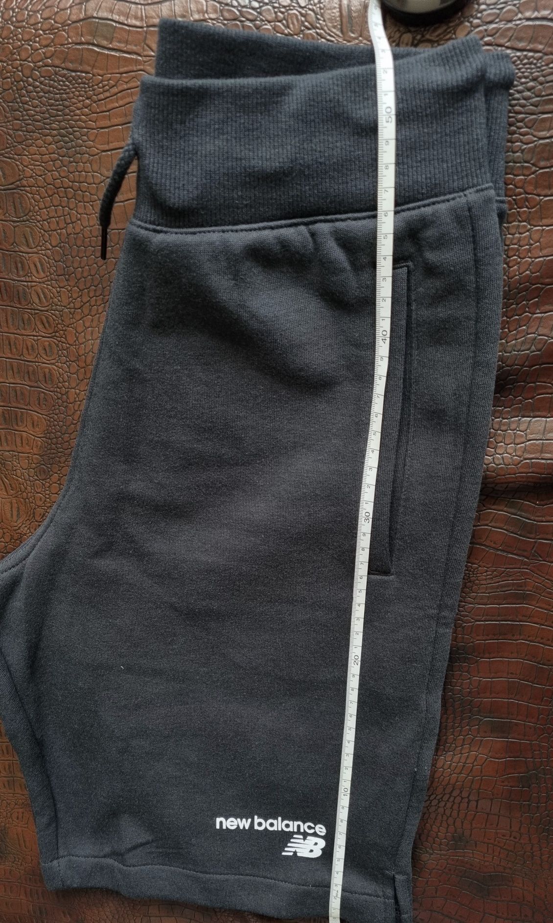 NEW BALANCE мъжки черни памучни къси панталони, размер М