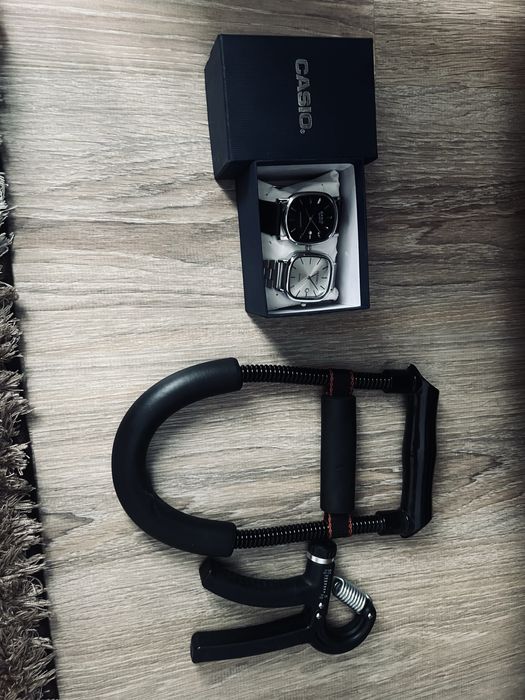 2 часы и эспандеры