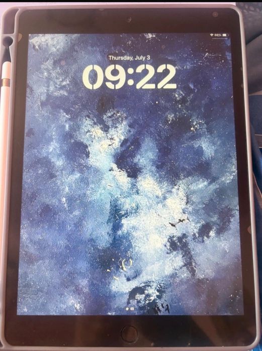 iPad 10.2 2019 cu pen generația 1