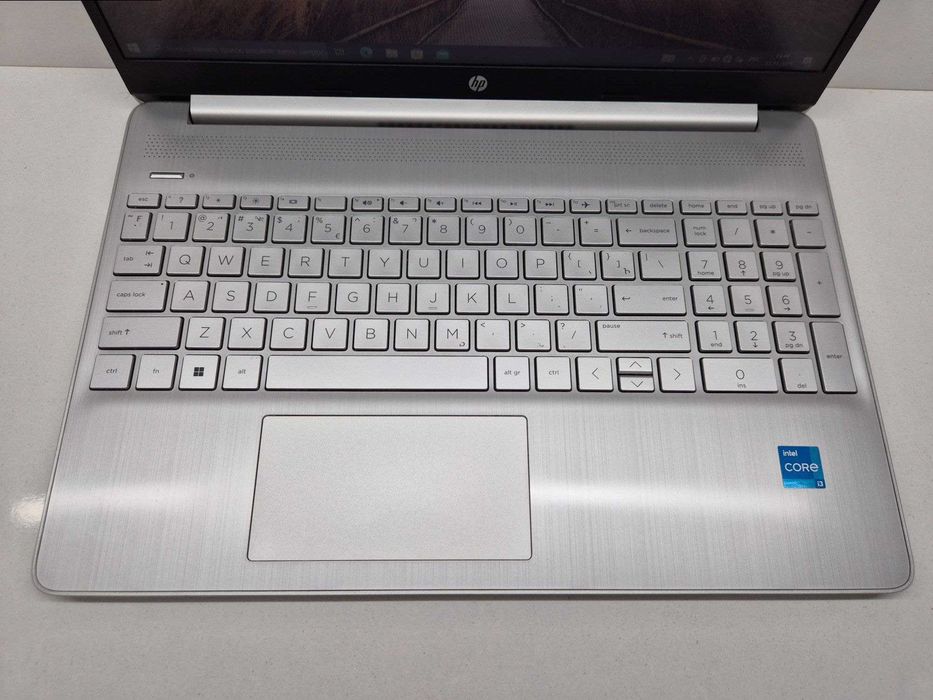 HP Core i3 1215U  8/512gb NVMe SSD