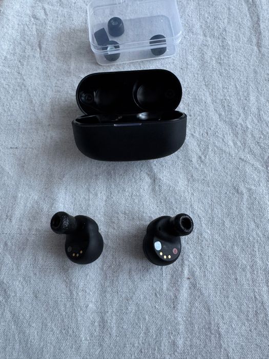 Продавам слушалки sony wf 1000xm4