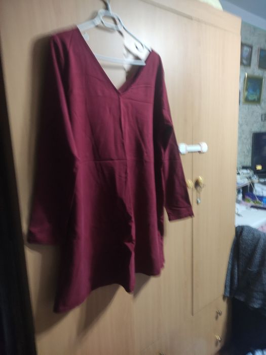 Продается бордовое джинсовые женское платье р.46